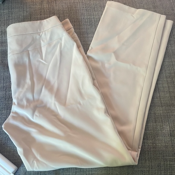 Cream relaxes fit straight leg pants - Picture 5 of 5